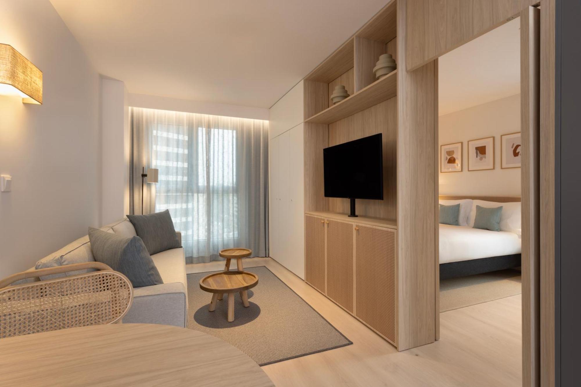 Staybridge Suites & Apartments Malaga By Ihg Экстерьер фото