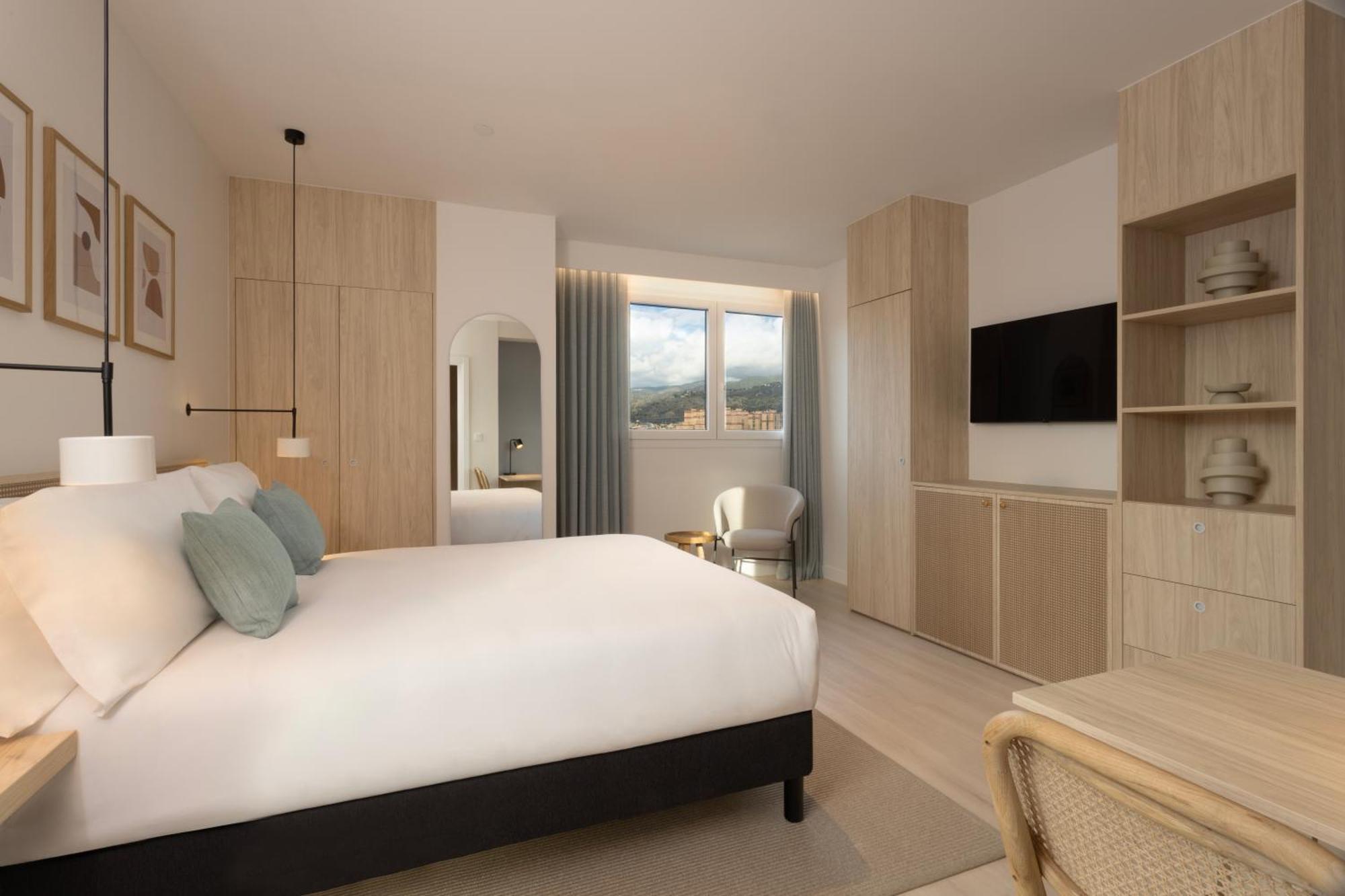 Staybridge Suites & Apartments Malaga By Ihg Экстерьер фото