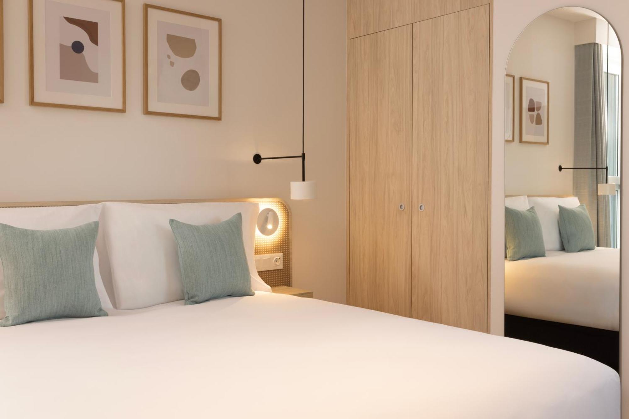Staybridge Suites & Apartments Malaga By Ihg Экстерьер фото