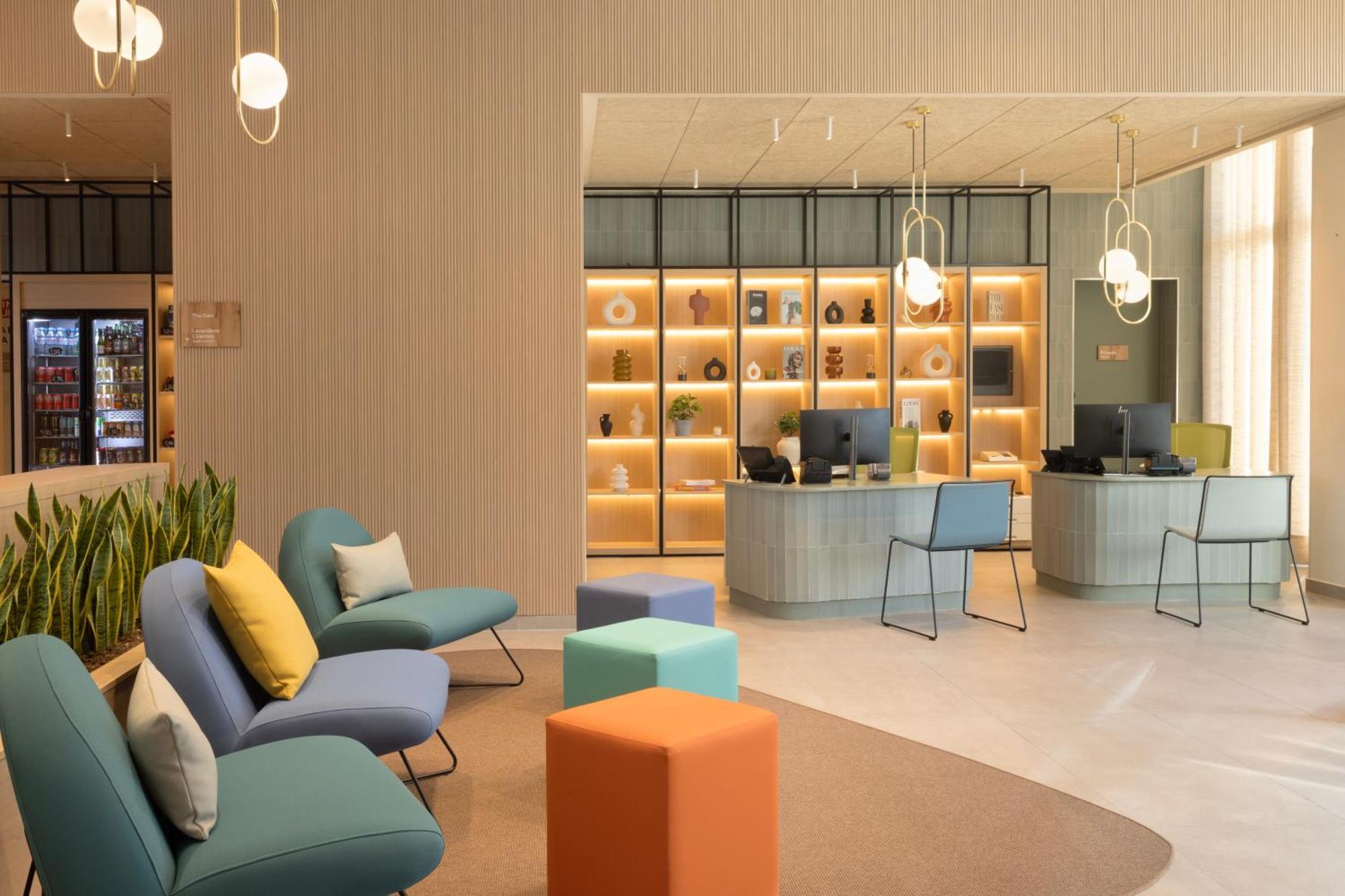 Staybridge Suites & Apartments Malaga By Ihg Экстерьер фото